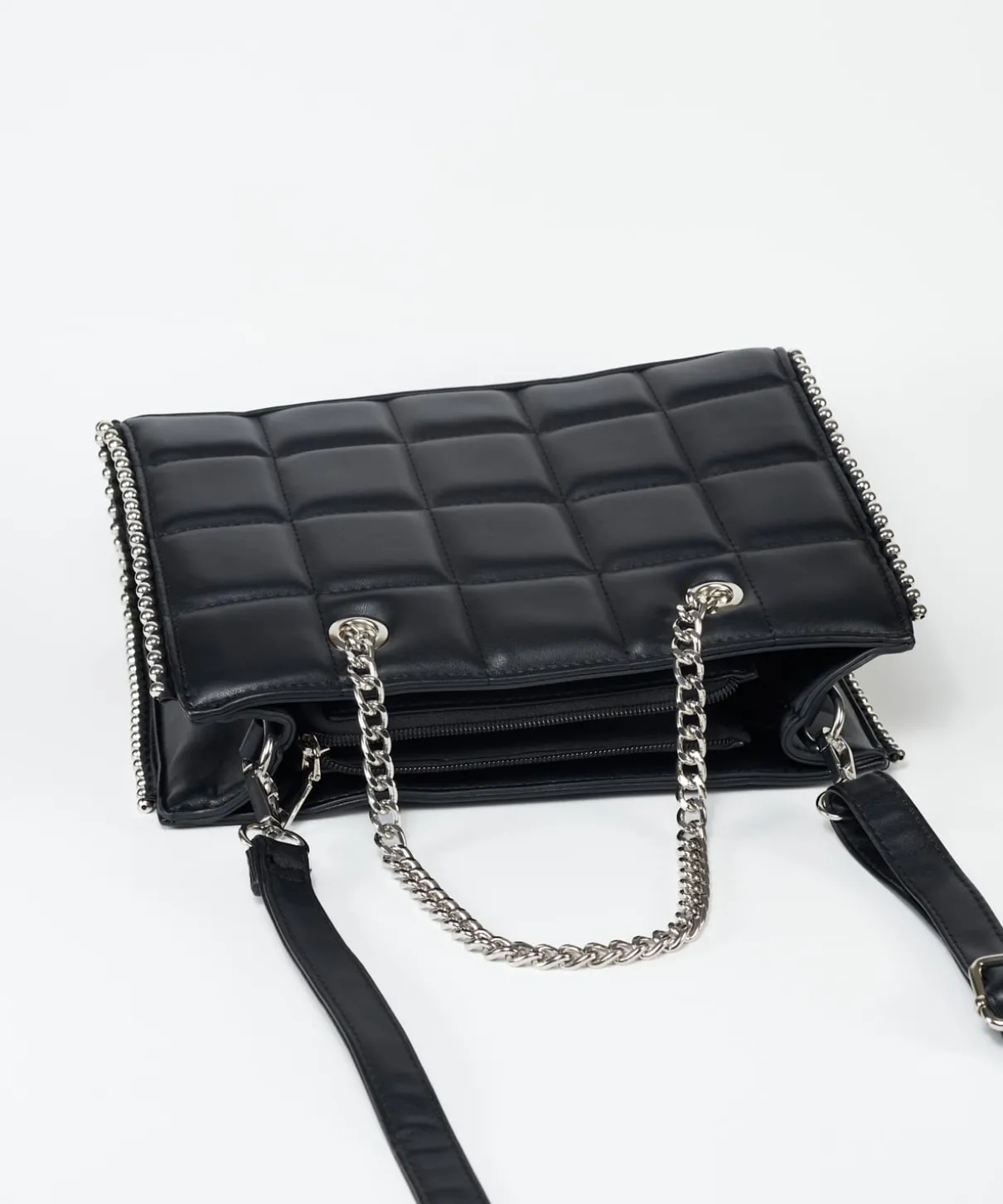 Bolso Acolchado Tachas Efecto