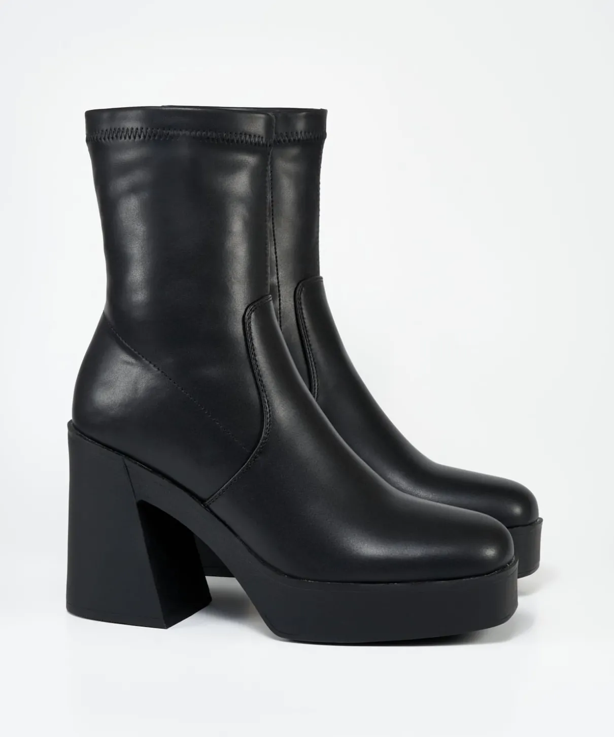 Botin Elastico Tacón Forma Efecto