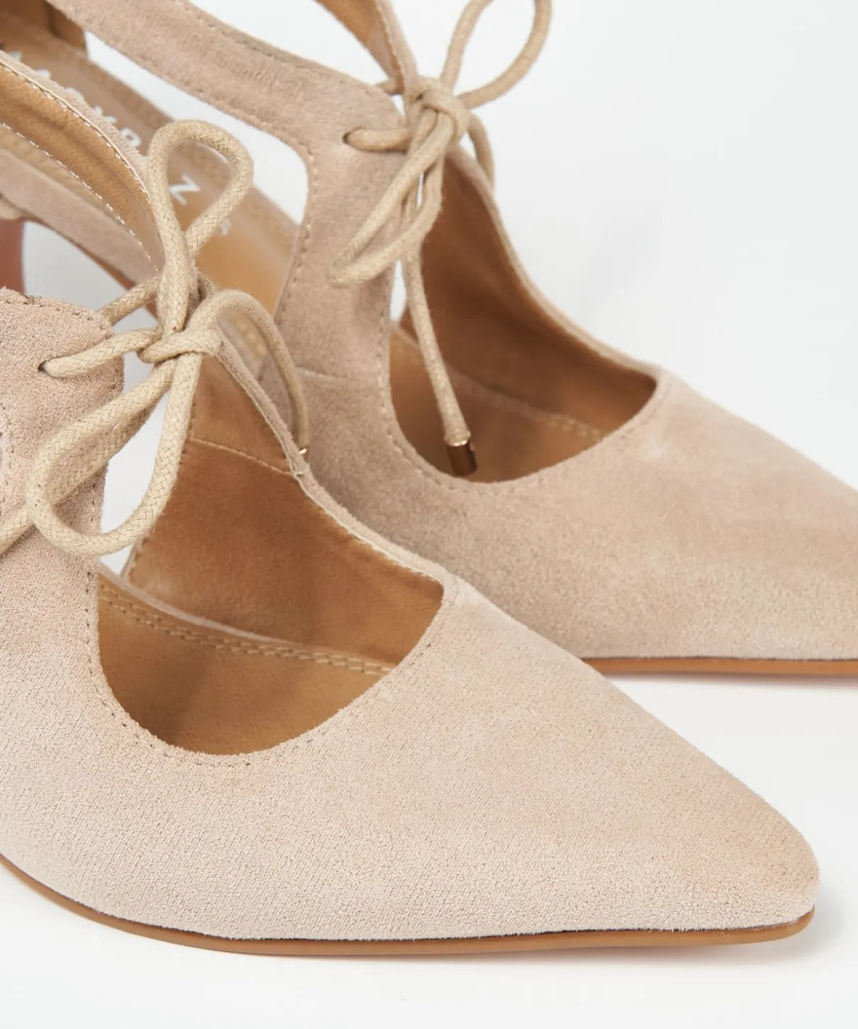 Sandalia Cerrada Cordones Efecto